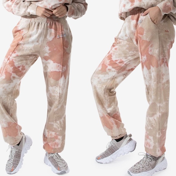 Nike Pants - Nike NWT Vintage-Style TieDye Joggers